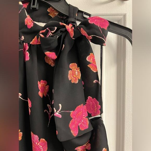 Gorgeous Paper Crane Halter Neck are Upscale Blouse Floral Print Top Sz M - Picture 8 of 11